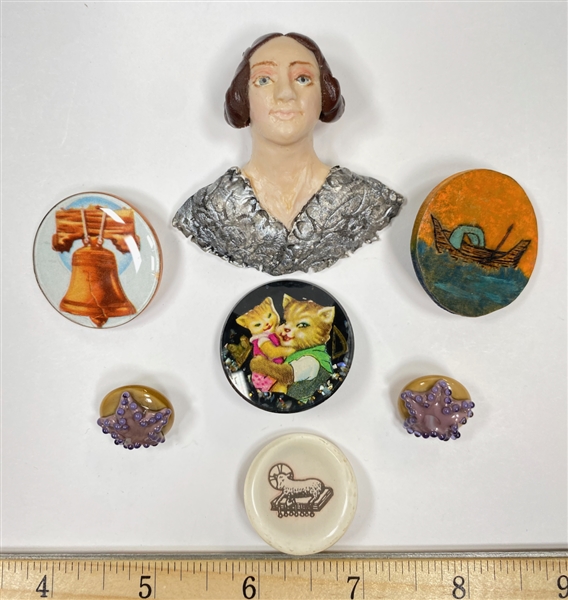 Studio Buttons