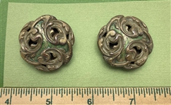 2 Buttons