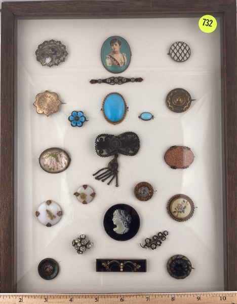 Pins (older jewelry)